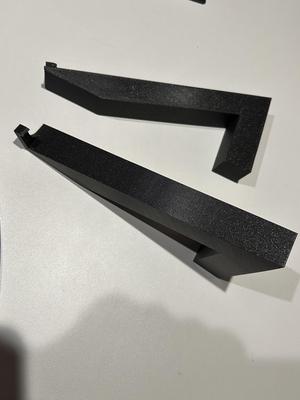 Laptop stand for 16" laptop