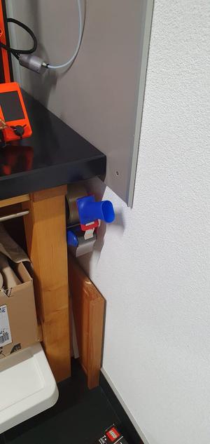 Tape dispenser holder