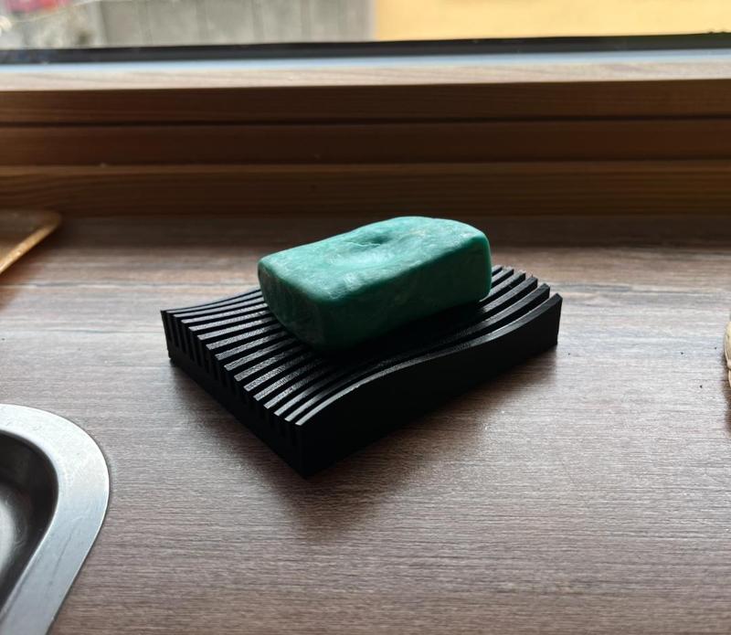 Wavy soap dish 
