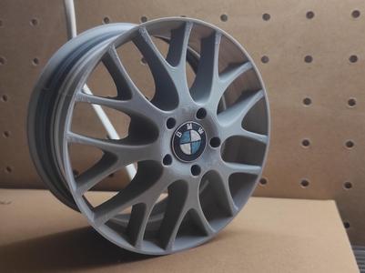 BMW Wheel (split logo)