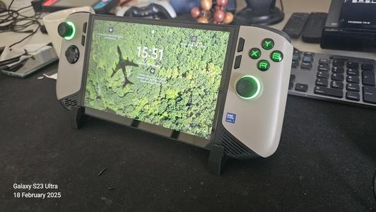 MSI Claw 8 AI+ Travel Dock Stand