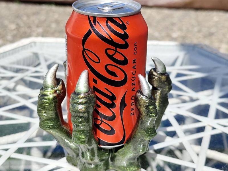 Raptor Claw Can Holder