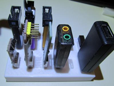 Customizable OpenSCAD USB stick holder