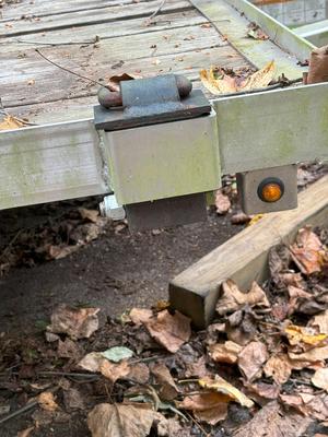 Trailer stake pocket