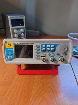 Stand for FeelElec FY6800 and similar DDS function generators