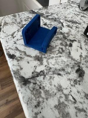Glass pan lid hanger