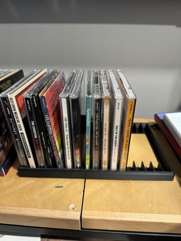 17 CD Holder