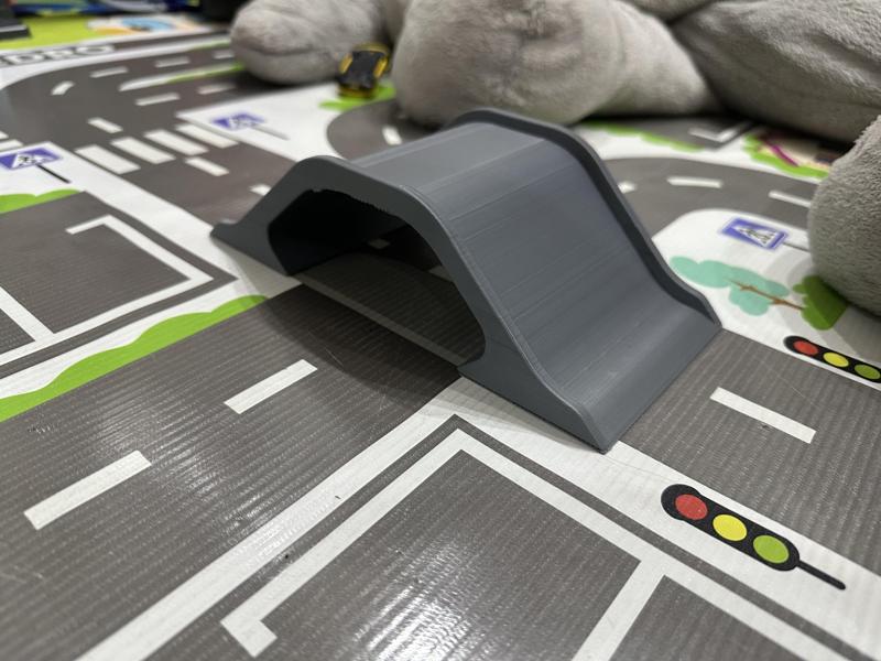 Bridge to play with hotwheels