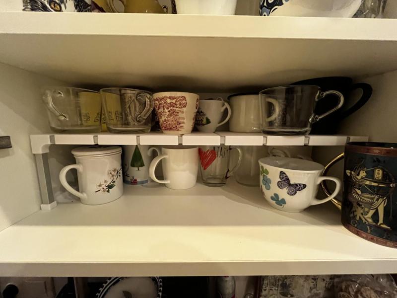 Shelf in the cabinet - shelf in shelf