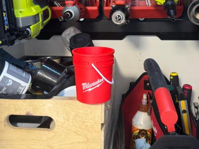 milwaukee bucket