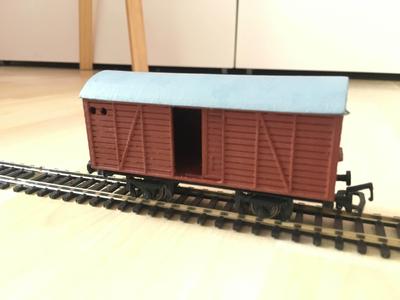 HO (1:87) Scale Box Wagon with sliding doors