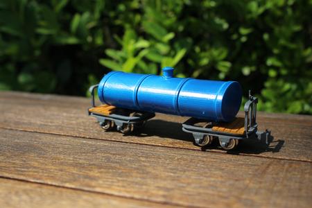 H0e / OO-9 4-wheel well wagon