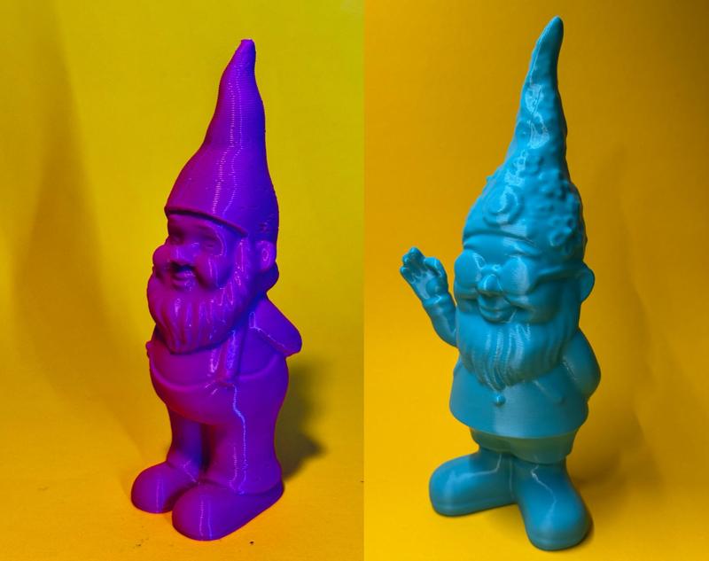 2 garden gnomes