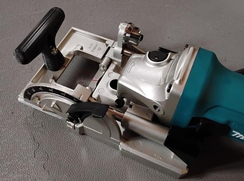 Makita PJ7000 Flachdübelfräse Handgriff