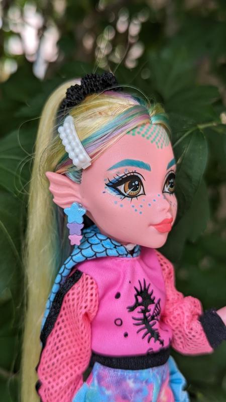 Tri-Star Earrings for Monster High