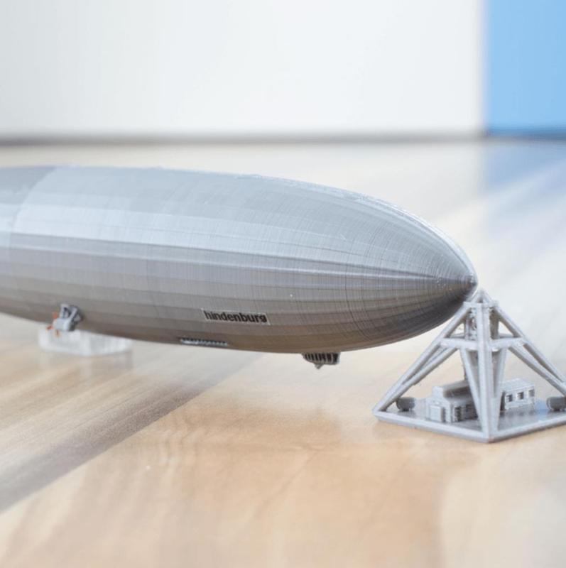 LZ-129 Hindenburg - scale 1/1000