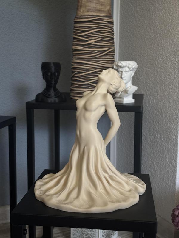Melting Grace – Abstract Female Figure Sculpture