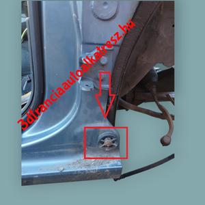 Peugeot Fender Bracket   PSA 784631