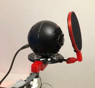 Blue Snowball mic arm hilt w pop filter
