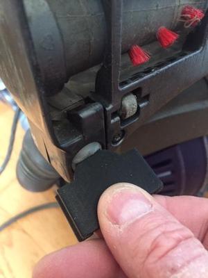 DYSON BRUSH BAR REMOVAL TOOL THAT CLIPS ON HANDLE