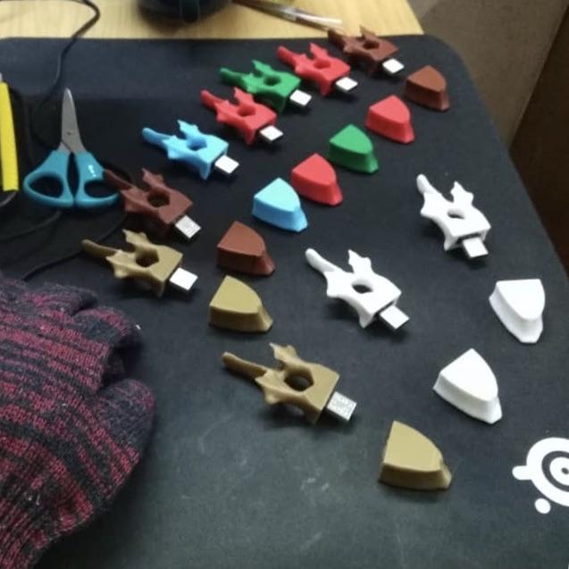 Spine shaped USB case