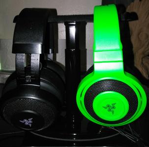 Dual Headphone Stand