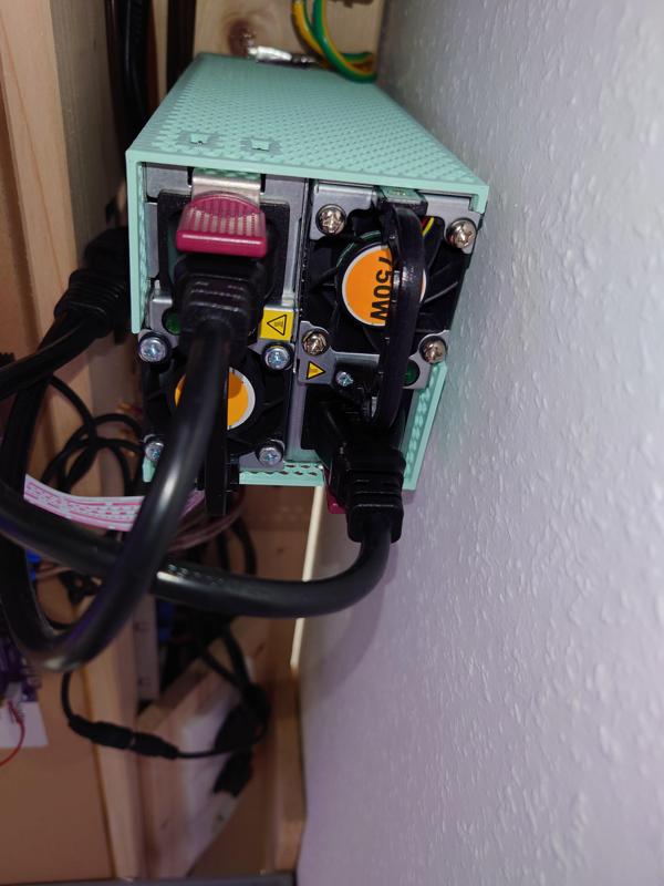 Holder for HP DPS Server power supplies with PDU