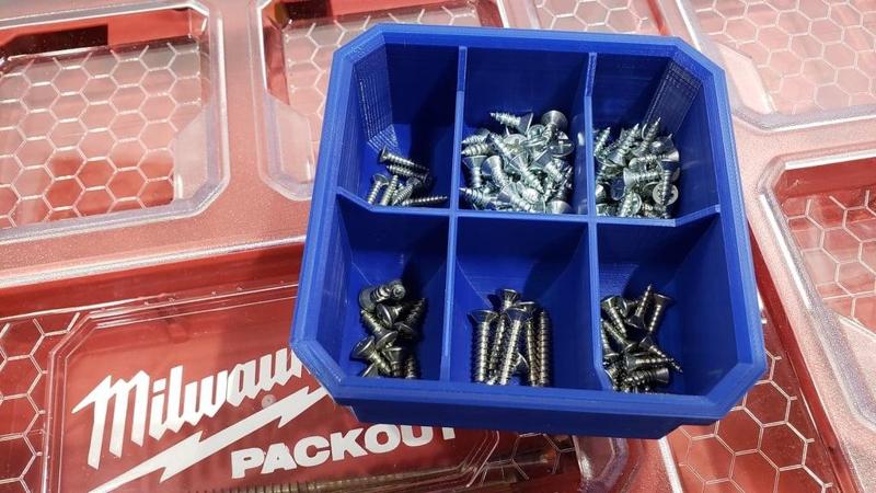 Milwaukee Low Profile Packout 6 Compartment Bin