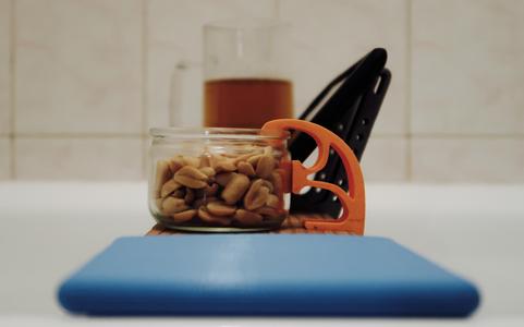 Modular bathtub deck