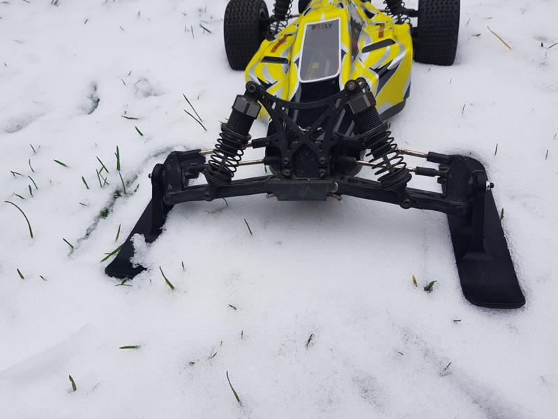 RC car skis