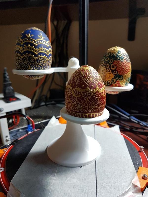 Eggs support