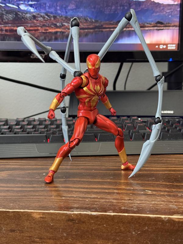 CT TOYS 1/12 IRON SPIDER KIT