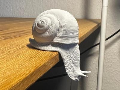 Realistic 3D Snail Decorative Figure - Desk Toy