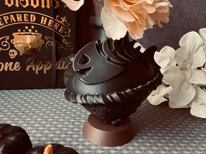 Ocean Potion Bottle Vase with maritime detail