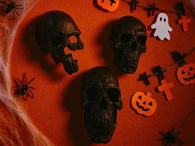Haunted Wall Skulls