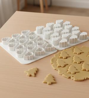 Mini Christmas tree cookie cutter