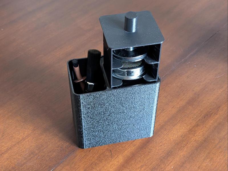 Portafilter basket storage