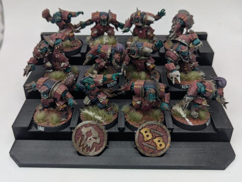 Blood bowl stand