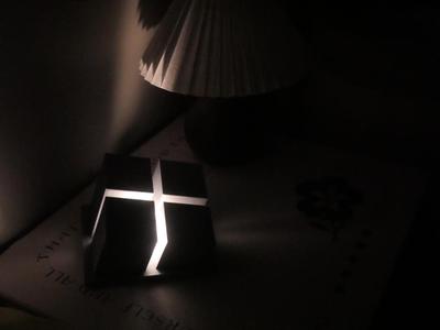 Non-vertical coordinate system lamp