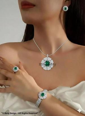 Royal Emerald Flower
