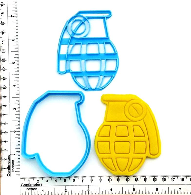 FORTNITE Cookie cutter Set with Stamp