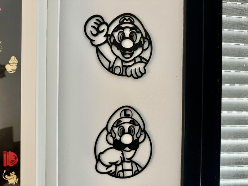 Super Mario and Luigi Wall Decoration Set