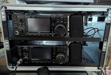 IC-7300/9700 rack mount legs