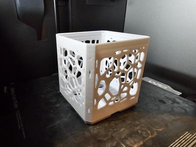 Voronoi Remix of 2x2x2, Full Lock Holes, Multigrid Bin