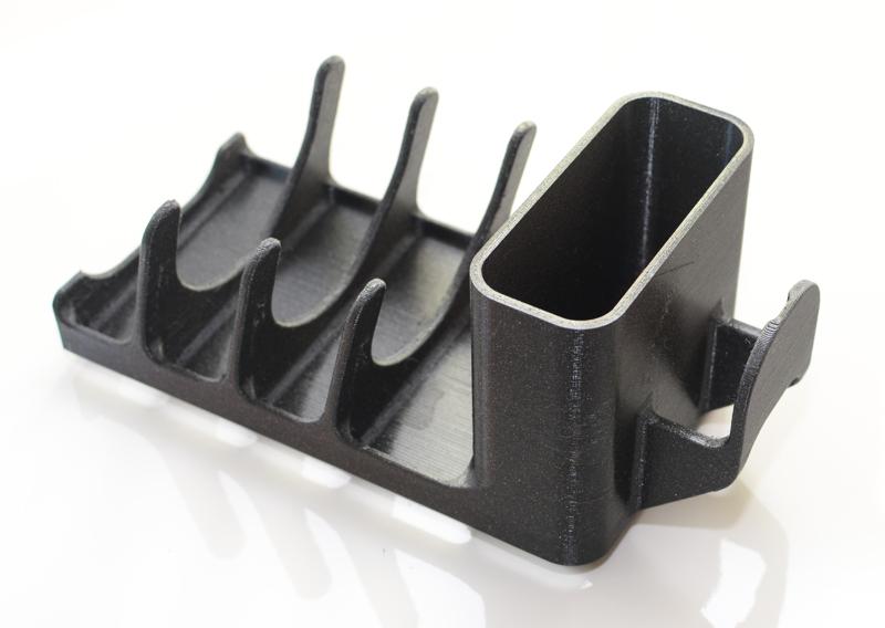 Compact kitchen dish drainer