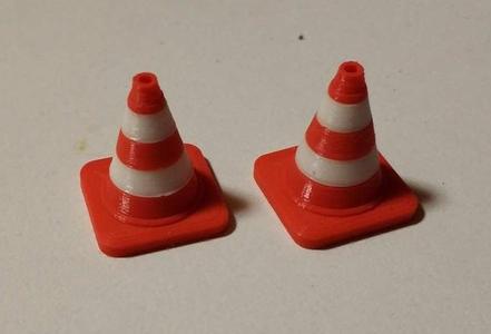 1/35 scale two color traffic cone