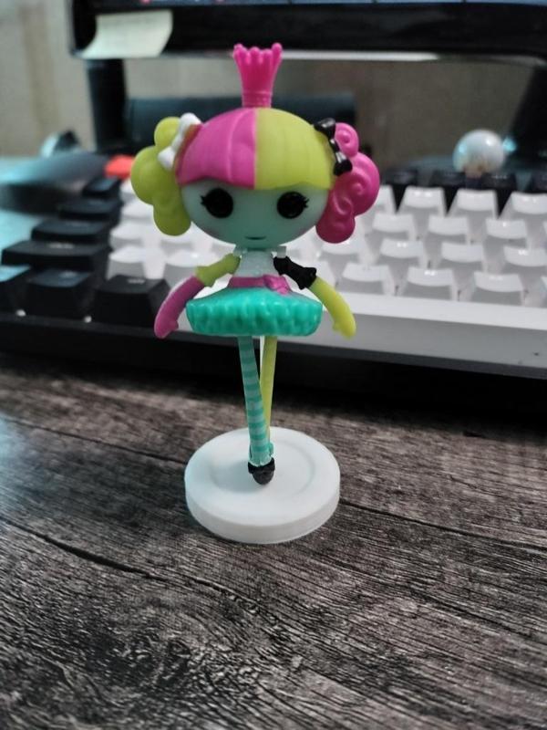 Lalaloopsy Mini Adjustable Doll Display Stand