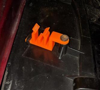 Revised Toyota Sera Bonnet Strut Clip