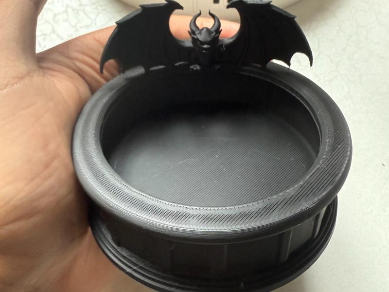 Ashtray - Demon is watching you