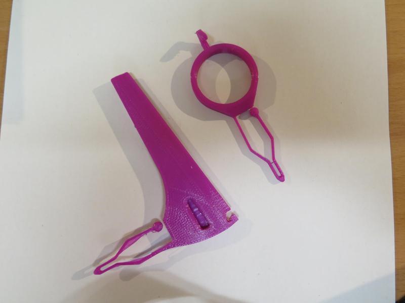 Assistant to Buckle Buttons and Zippers.